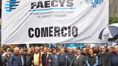 Paritaria de comercio: las cámaras acordaron un aumento en tres tramos y bono de $120.000 Paritaria de comercio: las cámaras acordaron un aumento en tres tramos y bono de $120.000