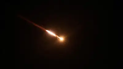 Hutíes de Yemen lanzan misiles contra Israel mientras continúan los ataques contra Irán Hutíes de Yemen lanzan misiles contra Israel mientras continúan los ataques contra Irán