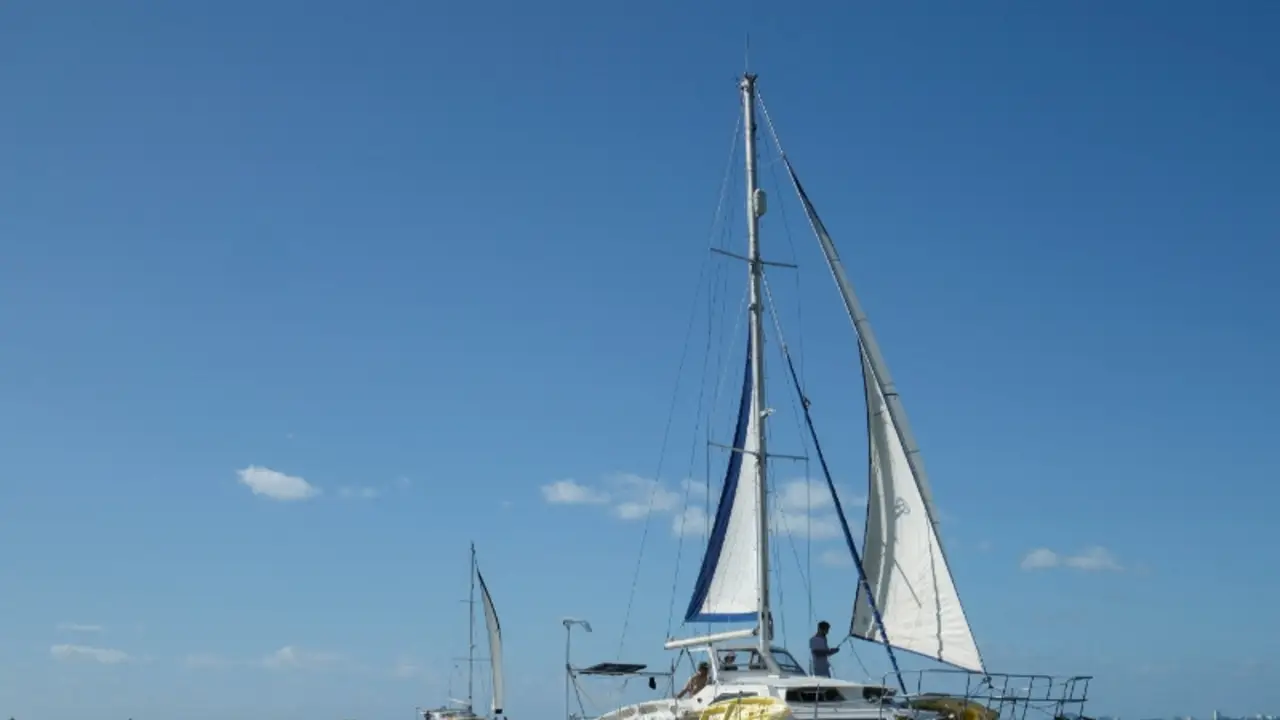 Armada mexicana localiza dos veleros desaparecidos que transportaban ayuda a Cuba; tripulación a salvo