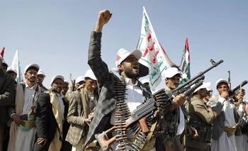Los hutíes de Yemen atacaron dos petroleros de Arabia Saudita en el mar Rojo | Conflicto en medio oriente
