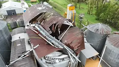 Tornado en el sur de Santa Fe: murió una persona del susto Tornado en el sur de Santa Fe: murió una persona del susto
