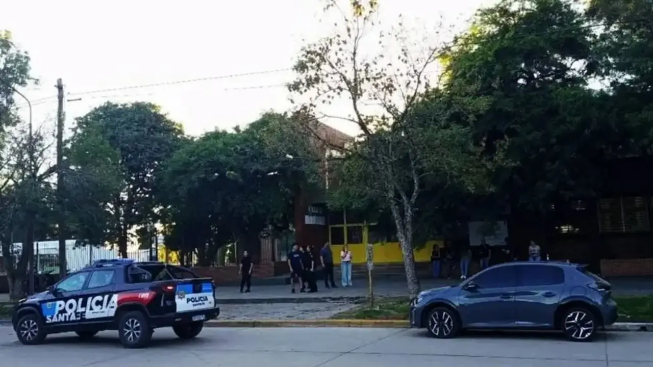 "Situación familiar compleja" y no algo "intraescolar": los primeros detalles del caso del alumno de Santa Fe