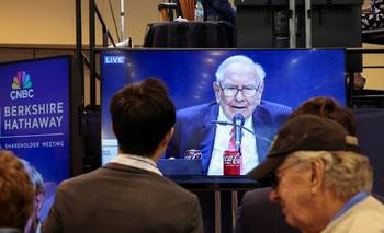 Warren Buffett y la estrella de la NBA Stephen Curry se unen para organizar un almuerzo benéfico | Berkshire