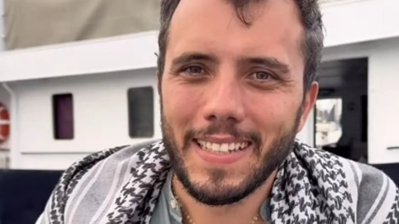 Denuncian que un activista pro palestino de Brasil fue retenido en Aeroparque y no pudo entrar al país