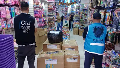 Alerta por juguetes falsos y nocivos para la salud en Once: secuestraron más de 1000 productos Alerta por juguetes falsos y nocivos para la salud en Once: secuestraron más de 1000 productos