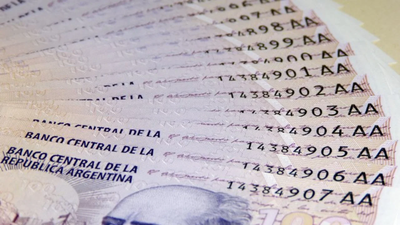 Empresarios banqueros y sindicato se unieron para reclamar un billete mayor a $100