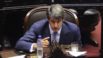 Para Prat Gay, las sanciones al Citibank "no tienen sustento legal" Para Prat Gay, las sanciones al Citibank "no tienen sustento legal"
