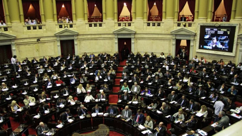 Con apoyo opositor, avanza en Diputados el proyecto de estatización de trenes