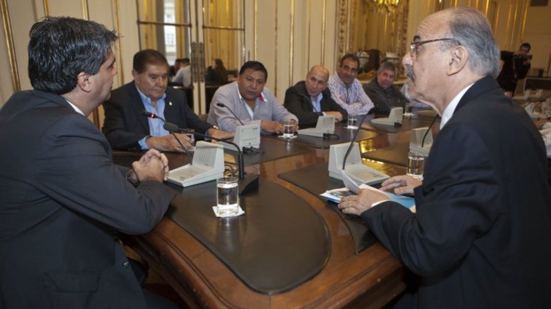 Los petroleros cerraron un acuerdo salarial que no pagará Ganancias