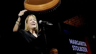 Elecciones 2015: se lanzó Stolbizer con críticas al gobierno y a sus ex compañeros de UNEN Elecciones 2015: se lanzó Stolbizer con críticas al gobierno y a sus ex compañeros de UNEN