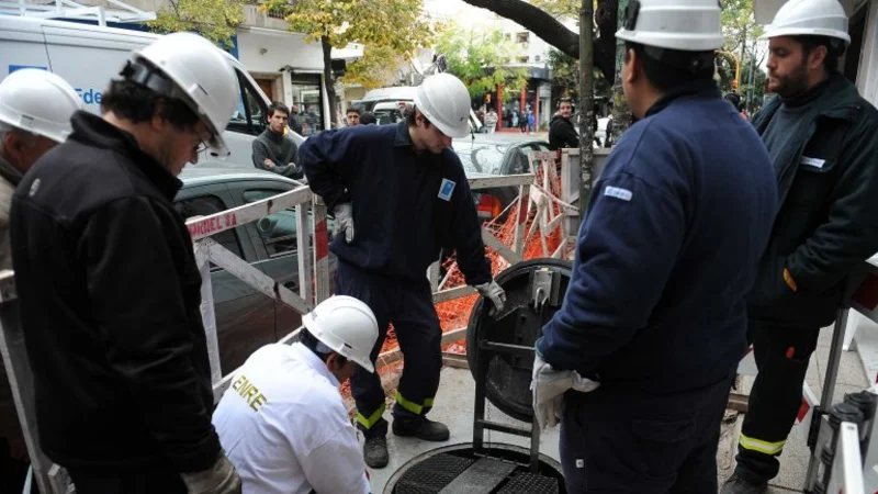 Servicios públicos: lanzan programa de inversión para barrios carenciados