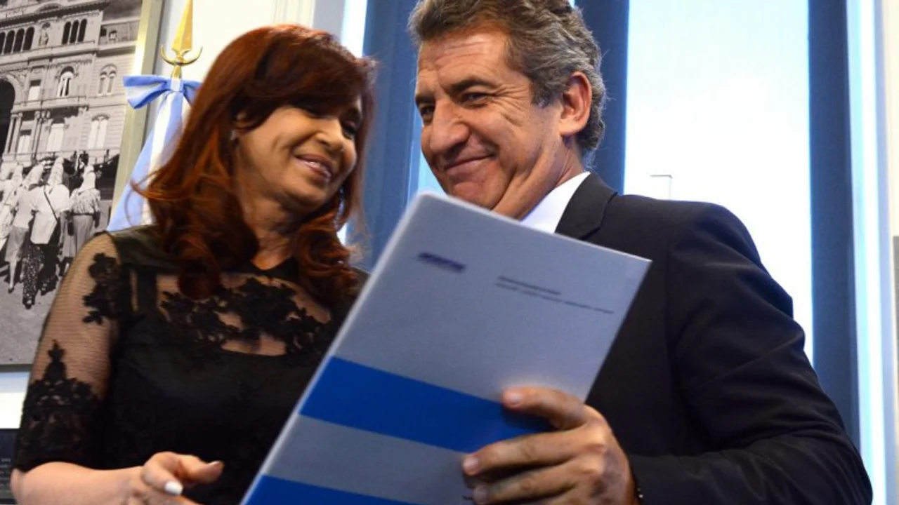 Urribarri: "Las paritarias deben tener un piso del 30%"