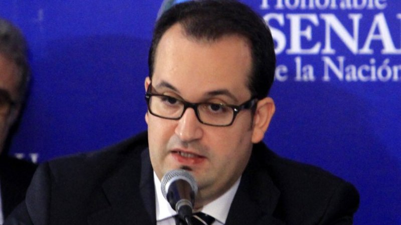 Corte Suprema: Garzón y Gianni Váttimo adhieren a la postulación de Carlés