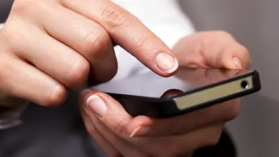 Celulares: ahora la Defensoría bonaerense citó a Movistar por cargos indebidos a los usuarios Celulares: ahora la Defensoría bonaerense citó a Movistar por cargos indebidos a los usuarios