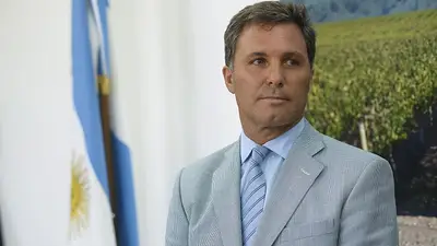 Un precandidato K llamó a Cornejo para felicitarlo Un precandidato K llamó a Cornejo para felicitarlo