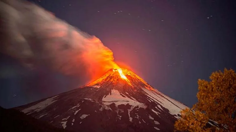 "Es un volcán muy violento y no avisa", afirmó un especialista chileno