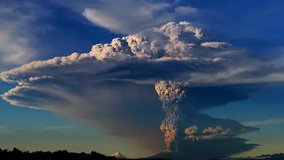 El Gobierno sigue "segundo a segundo" lo que pasa con el volcán Calbuco El Gobierno sigue "segundo a segundo" lo que pasa con el volcán Calbuco