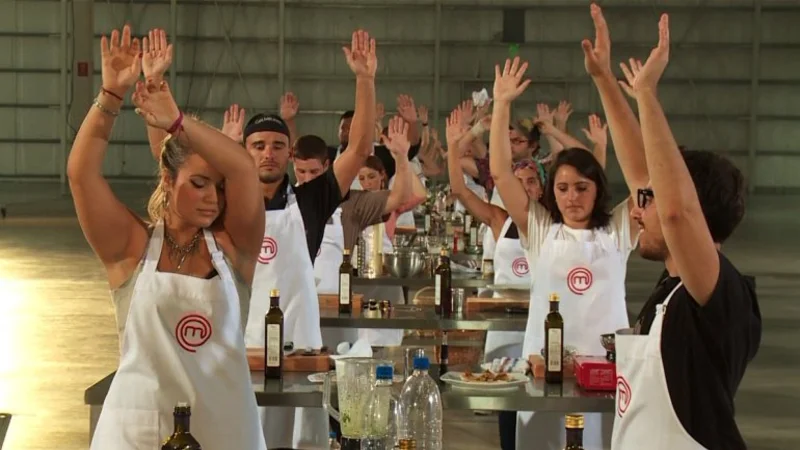 El flagelo de querer ser lo "otro": Master Chef, Facebook y otros fenómenos