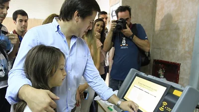 Boleta electrónica en las elecciones Ciudad 2015: ¿es segura? Boleta electrónica en las elecciones Ciudad 2015: ¿es segura?
