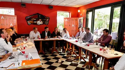 Courel encabezó reuniones de radios municipales para avanzar con la Ley de Medios Courel encabezó reuniones de radios municipales para avanzar con la Ley de Medios