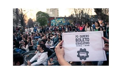 Marcha en Plaza de Mayo para pedir el boleto estudiantil Marcha en Plaza de Mayo para pedir el boleto estudiantil