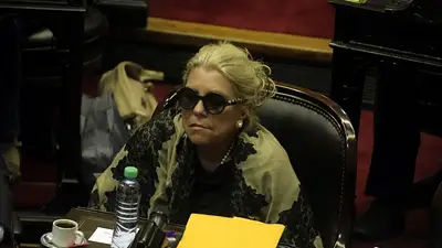 Carrió insiste: acusó a Oyarbide de pactar su impunidad con Angelici Carrió insiste: acusó a Oyarbide de pactar su impunidad con Angelici