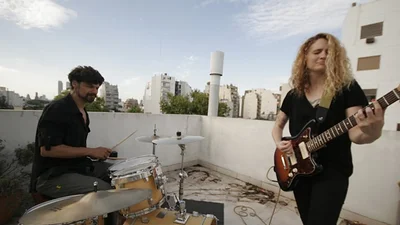 Cam Beszkin presenta su nuevo disco "Enamorar o Morir" Cam Beszkin presenta su nuevo disco "Enamorar o Morir"