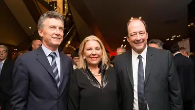 Sanz prendió el ventilador y disparó contra Carrió: "Le cuesta mucho trabajar en equipo" Sanz prendió el ventilador y disparó contra Carrió: "Le cuesta mucho trabajar en equipo"