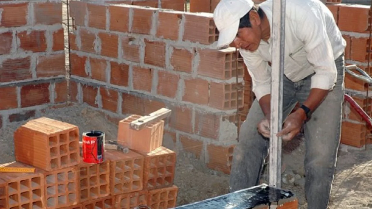 Increíble: para el Gobierno nacional, creció el empleo en febrero