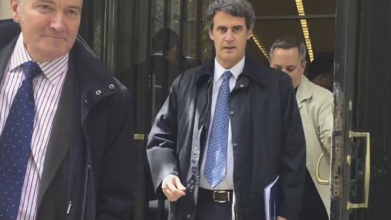 A dos días del pago a los buitres, Prat Gay todavía no tiene los fondos
