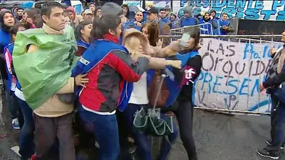 Vuelve Cristina: en medio de la marcha, increparon a Mercedes Ninci Vuelve Cristina: en medio de la marcha, increparon a Mercedes Ninci