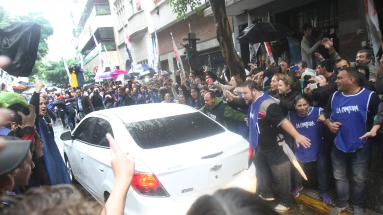 La militancia kirchnerista se movilizó a Casa Rosada después del acto