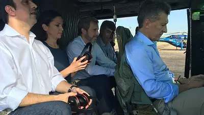 Macri recorrió las zonas inundadas de Entre Ríos y prometió obras Macri recorrió las zonas inundadas de Entre Ríos y prometió obras