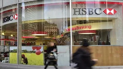 El uso de cajeros de otros bancos puede costar hasta $ 15 El uso de cajeros de otros bancos puede costar hasta $ 15