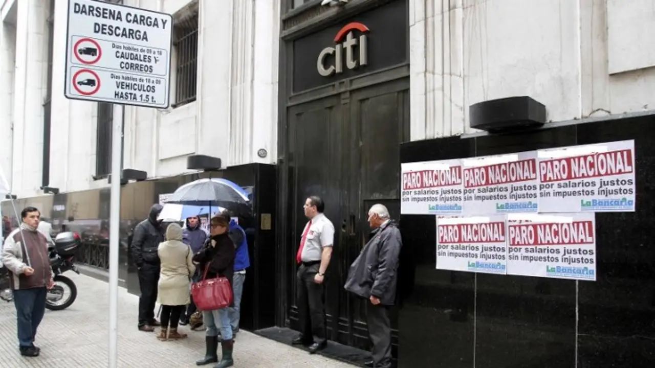 Nuevo paro de bancarios: jueves y viernes no habrá atención