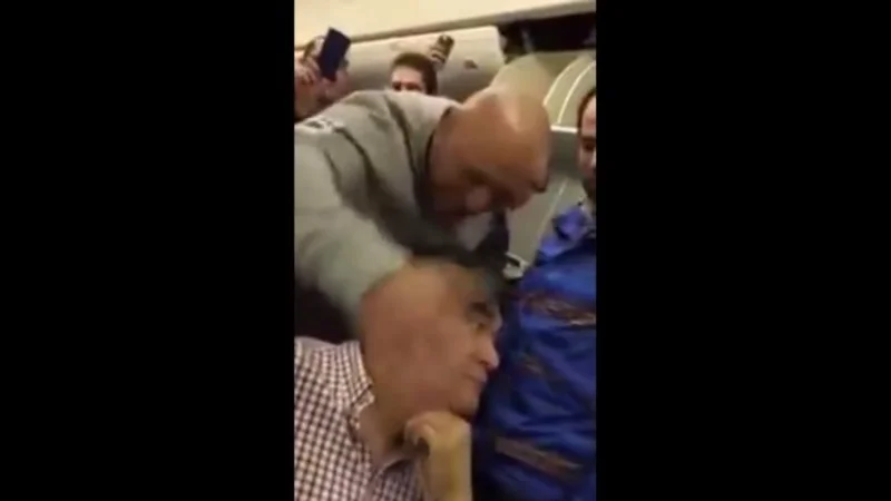 ¿Quién es el karateca que increpó a Zannini en el avión?