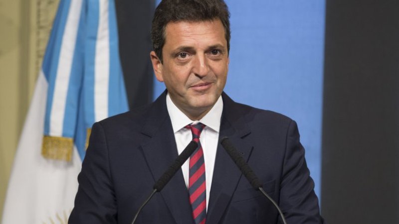 Massa contra Macri: "Hay que frenar los despidos"
