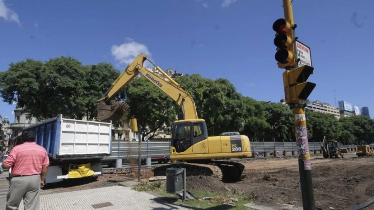 Se desplomó el empleo registrado en la construcción