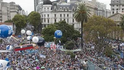 La foto de las 6 marchas de marzo que se viralizó La foto de las 6 marchas de marzo que se viralizó