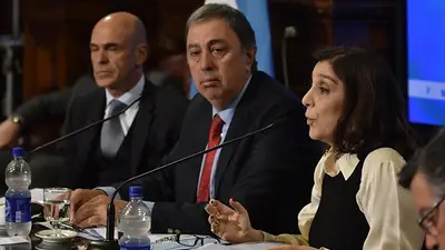 Revelan que la Agencia de Inteligencia espía a Messi y persigue opositores Revelan que la Agencia de Inteligencia espía a Messi y persigue opositores