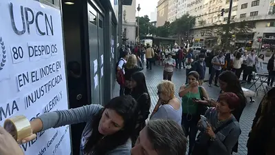 En medio del conflicto por salarios, el Indec despidió a 80 trabajadores En medio del conflicto por salarios, el Indec despidió a 80 trabajadores