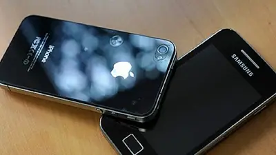 El Iphone cuesta tres veces más en Argentina que en Estados Unidos El Iphone cuesta tres veces más en Argentina que en Estados Unidos