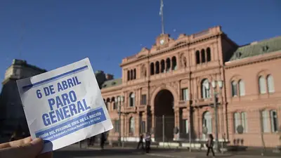 Polémica encuesta de TN donde recomiendan cómo "esquivar" el paro general Polémica encuesta de TN donde recomiendan cómo "esquivar" el paro general