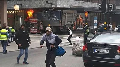 Atentado en Suecia: al menos 3 muertos y decenas de heridos Atentado en Suecia: al menos 3 muertos y decenas de heridos