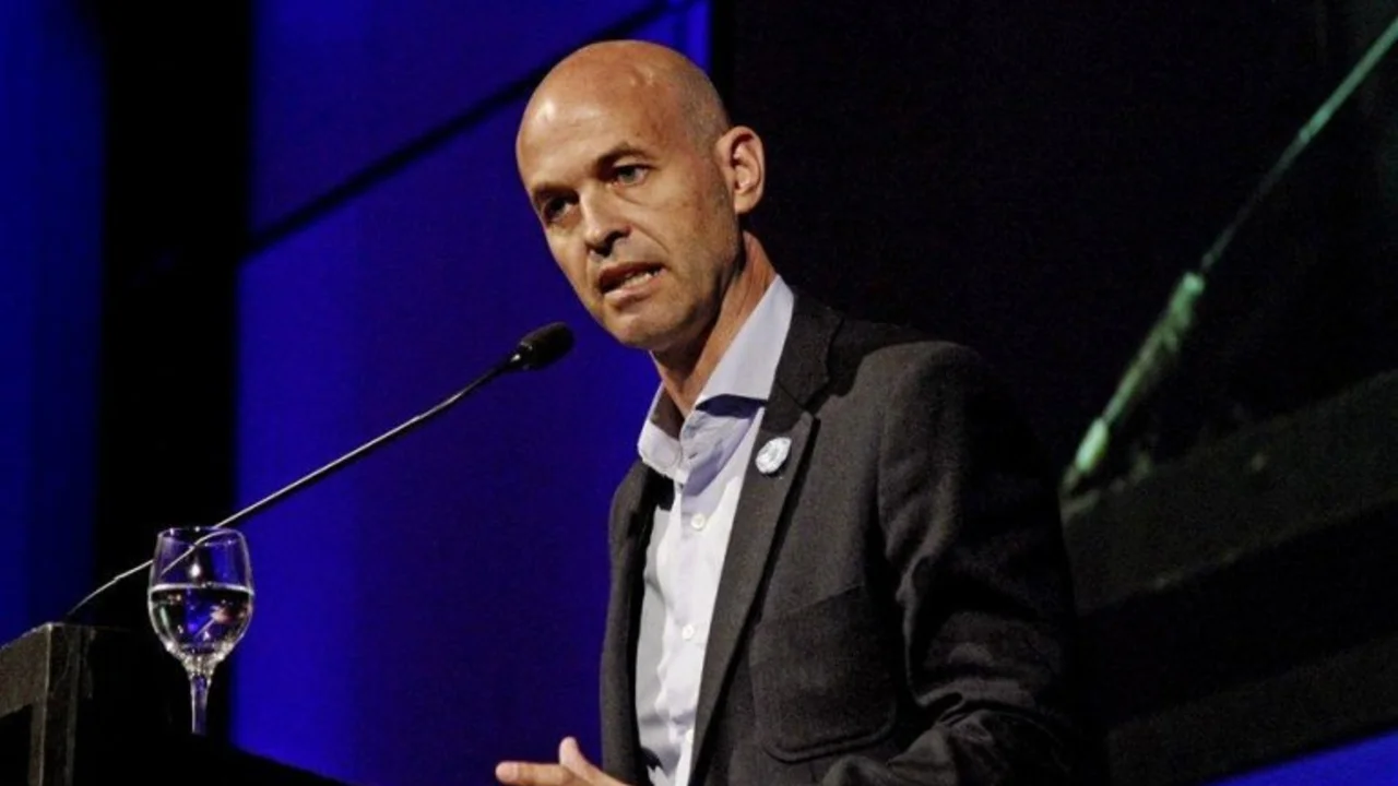 Dietrich sobre la represión a trabajadores: "Fue un golazo, es lo que hay que transmitir"