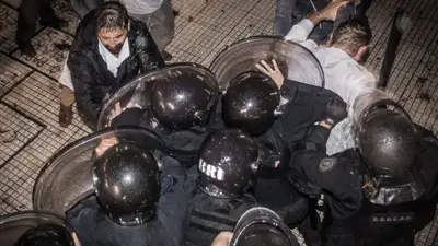 Docentes harán paro este martes de 24 horas en repudio a la represión Docentes harán paro este martes de 24 horas en repudio a la represión