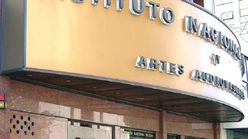 Avelluto prepara despidos para el lunes en el INCAA