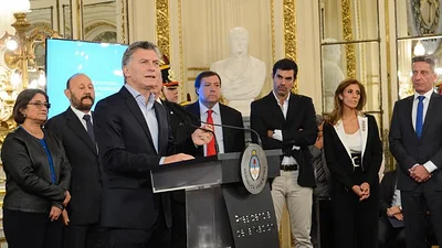 Macri volvió a atacar a los trabajadores públicos: "El Estado es un aguantadero" Macri volvió a atacar a los trabajadores públicos: "El Estado es un aguantadero"