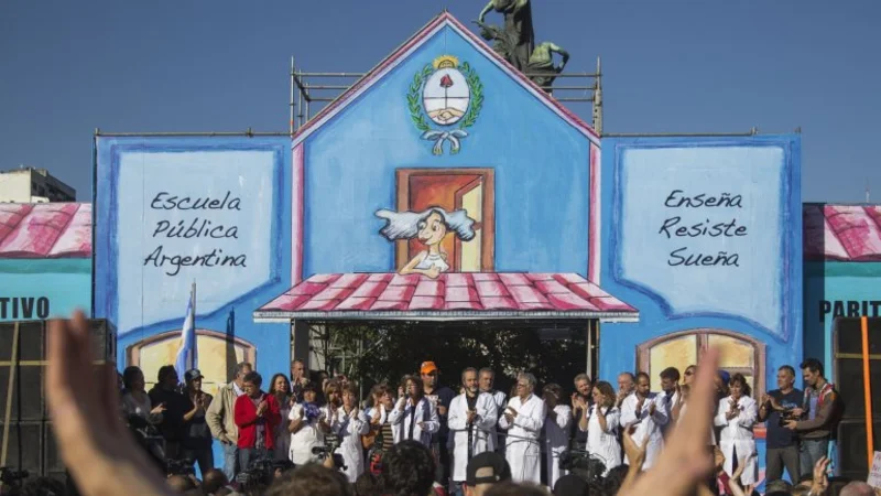 En medio del conflicto docente, extienden un beneficio a los colegios privados