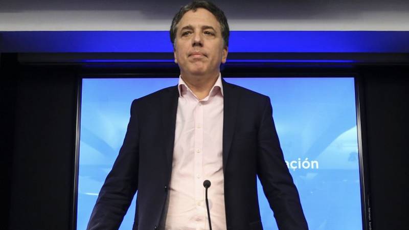 La insólita respuesta de Dujovne cuando le preguntaron por qué no hay mujeres en su equipo